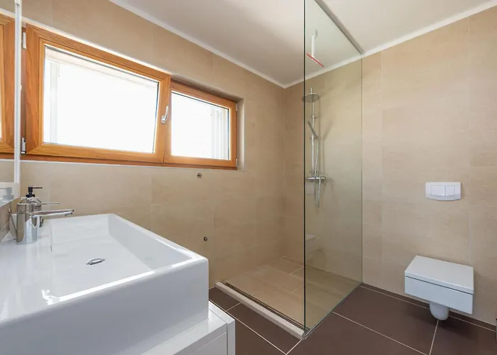 Lantana Zadarvillas *